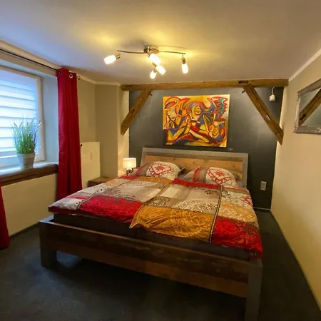 Schlossberg, Hirsch Apartment *