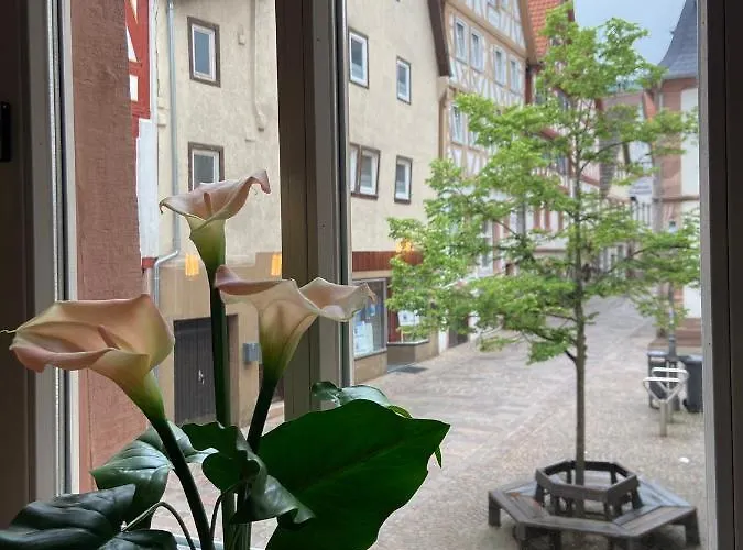 Apartment Schlossberg, Hirsch Hirschhorn